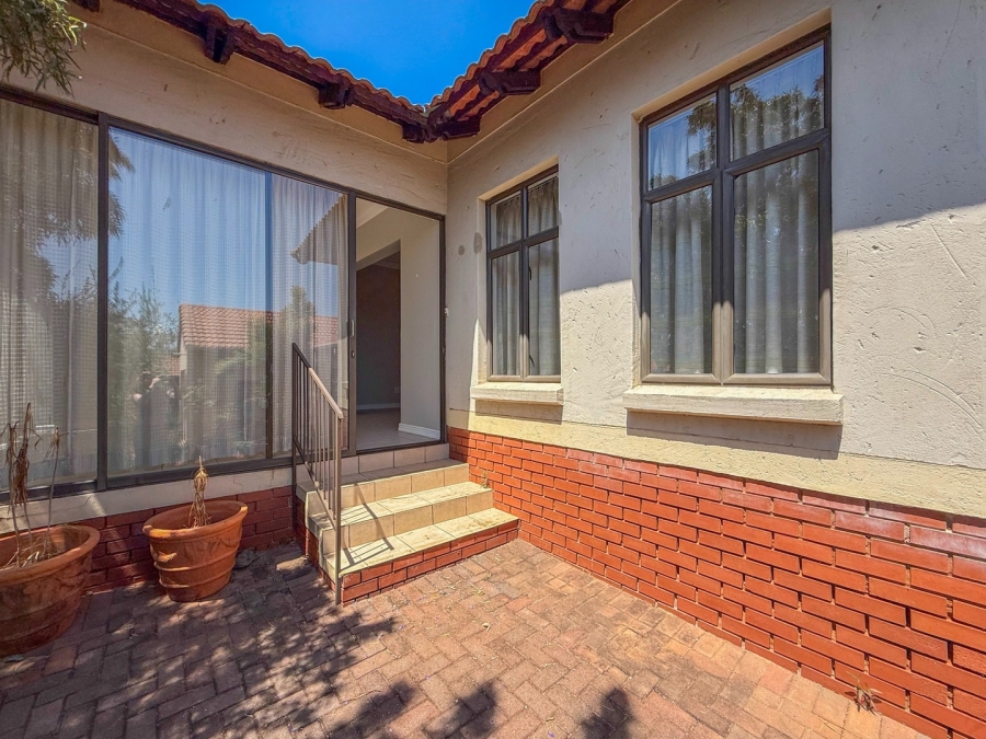 2 Bedroom Property for Sale in Xanadu Nature Estate North West